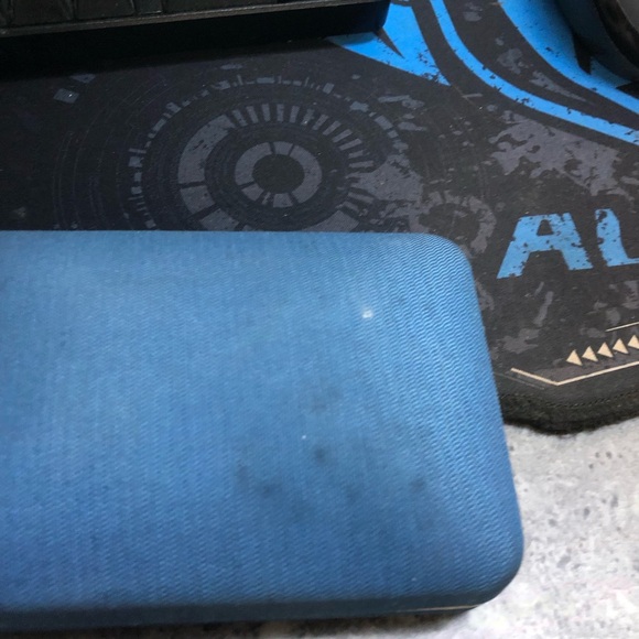 Earrings, two sets. Neiman Marcus - Picture 5 of 5